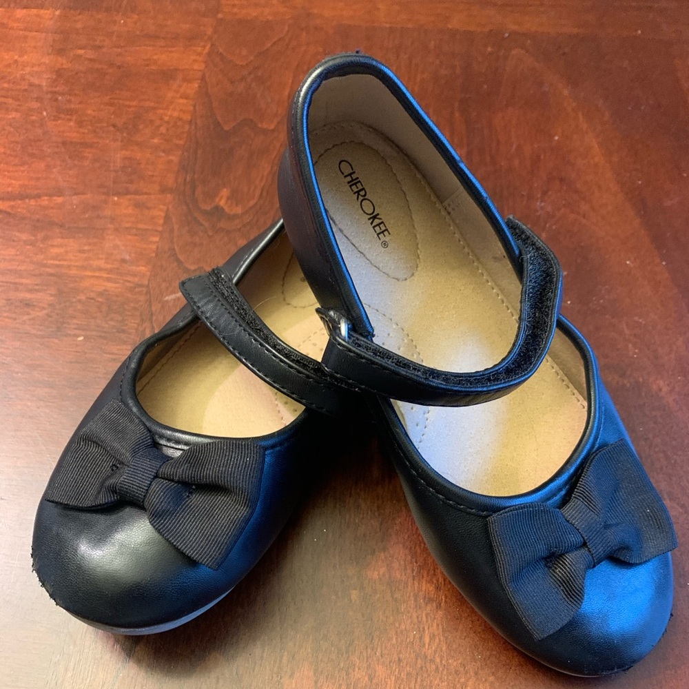 Black toddler girls size 11 dress shoes